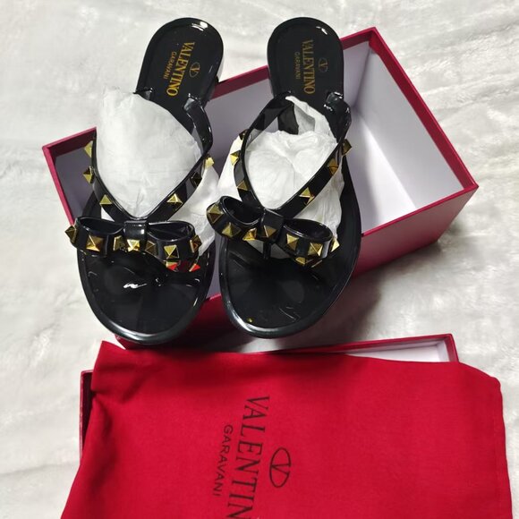 🍀🍀Valentino Garavanibow sandals black Rockstud slippers